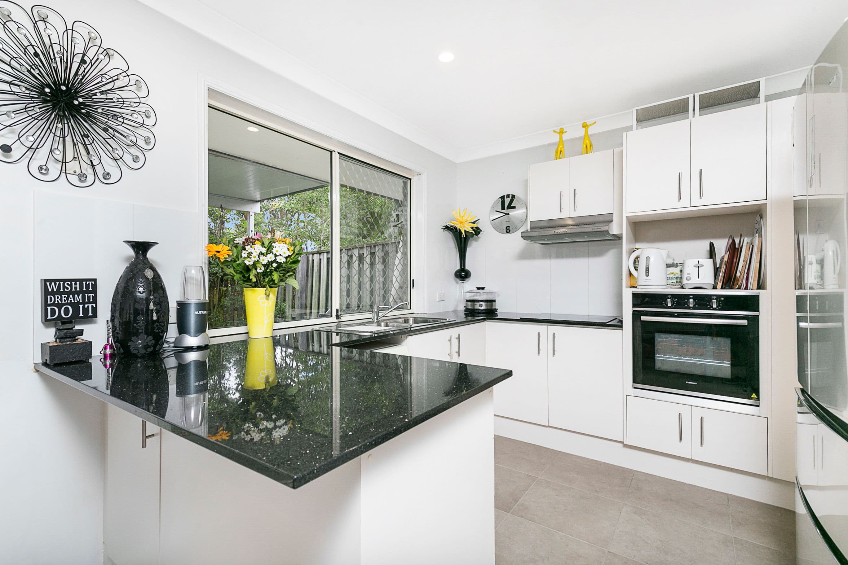 11 Thornlake Drive, Tingalpa QLD 4173, Tingalpa - Thumbnail 3