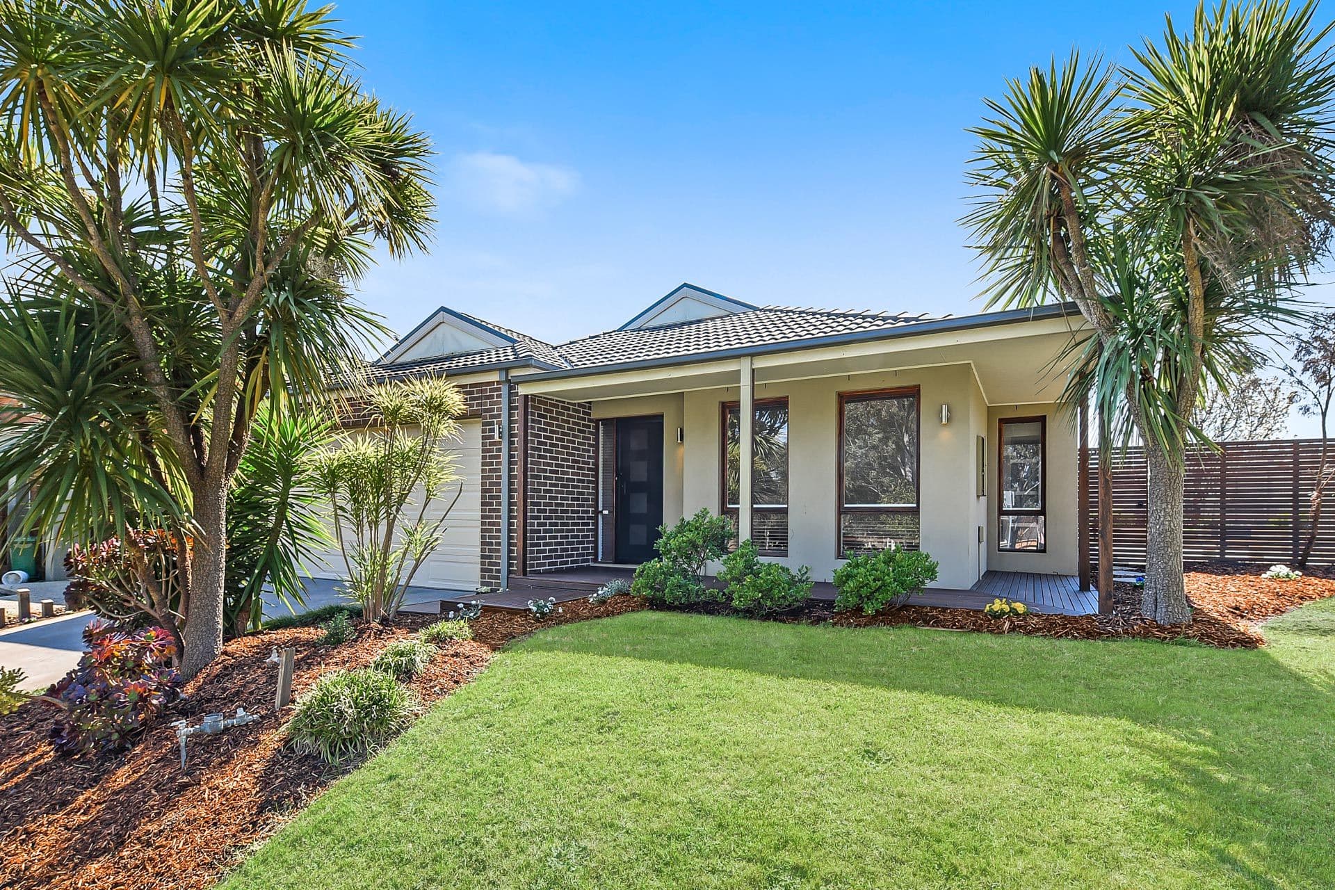 8 Sunhill Way, Berwick VIC 3806, Berwick - Thumbnail 3