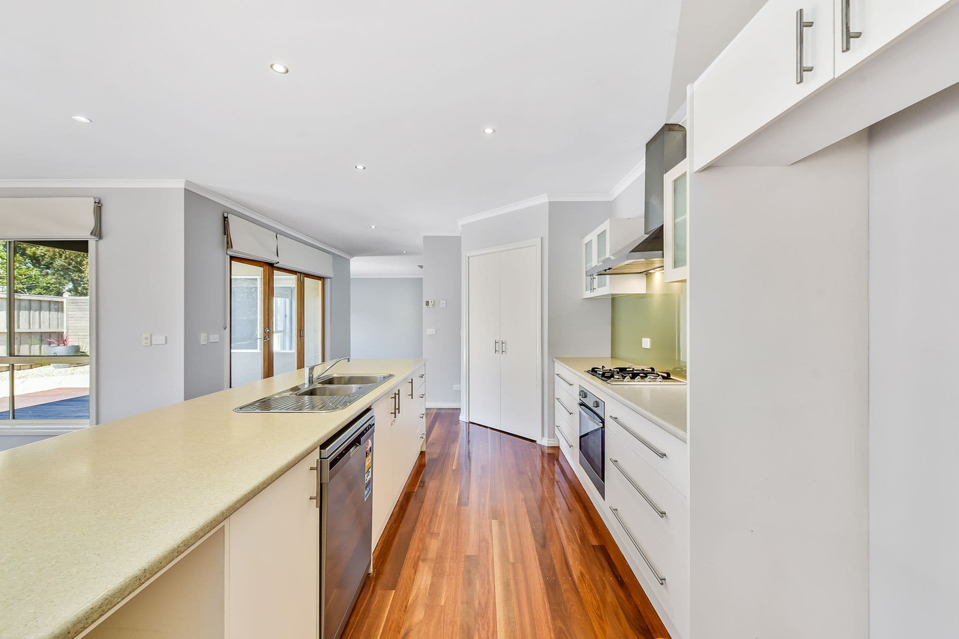 8 Sunhill Way, Berwick VIC 3806, Berwick - Thumbnail 7