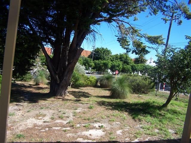 211 Lesmurdie Road, LESMURDIE WA 6076, Lesmurdie - Thumbnail 2