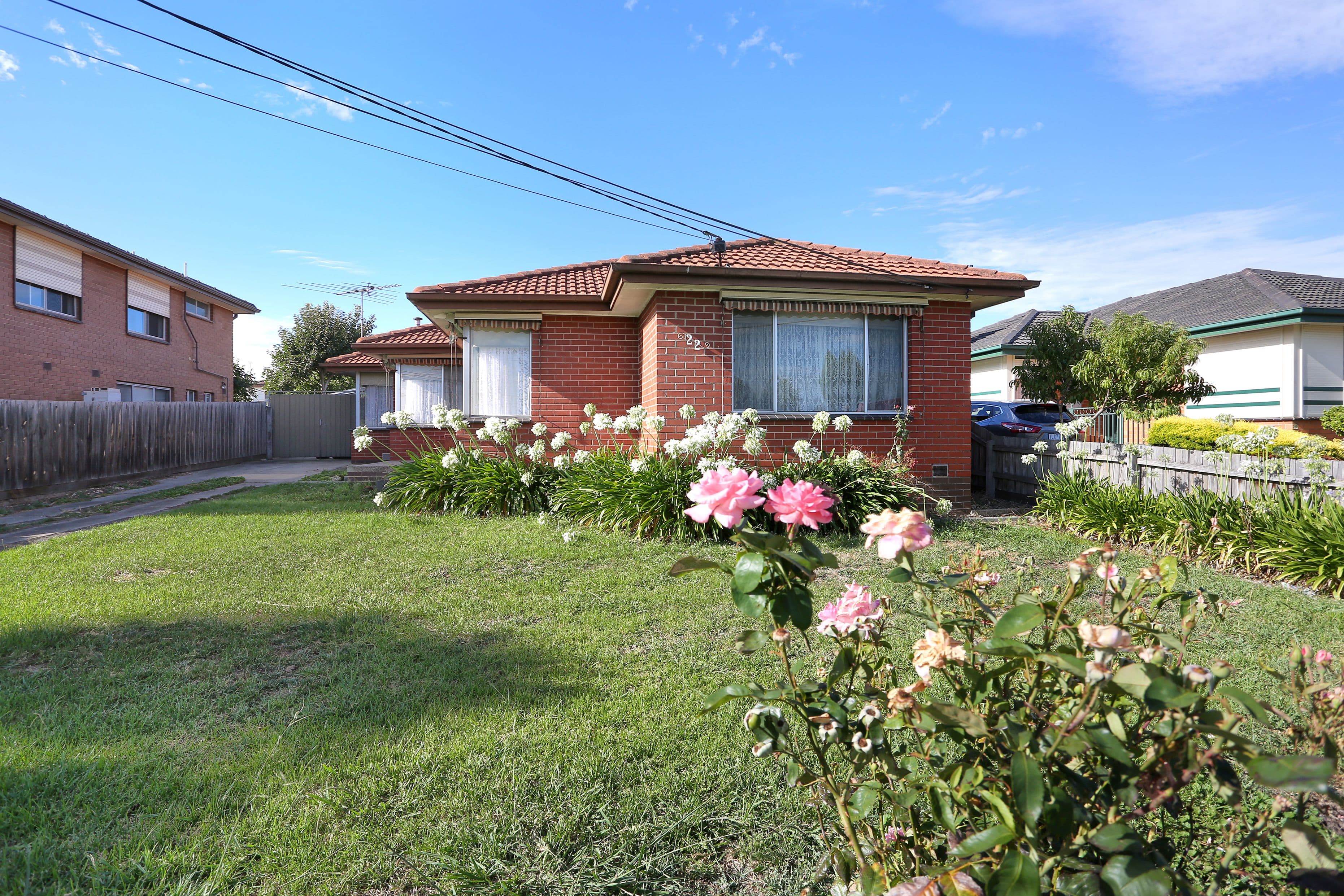 22 Pinewood Drive, Thomastown VIC 3074, Thomastown - Thumbnail 2