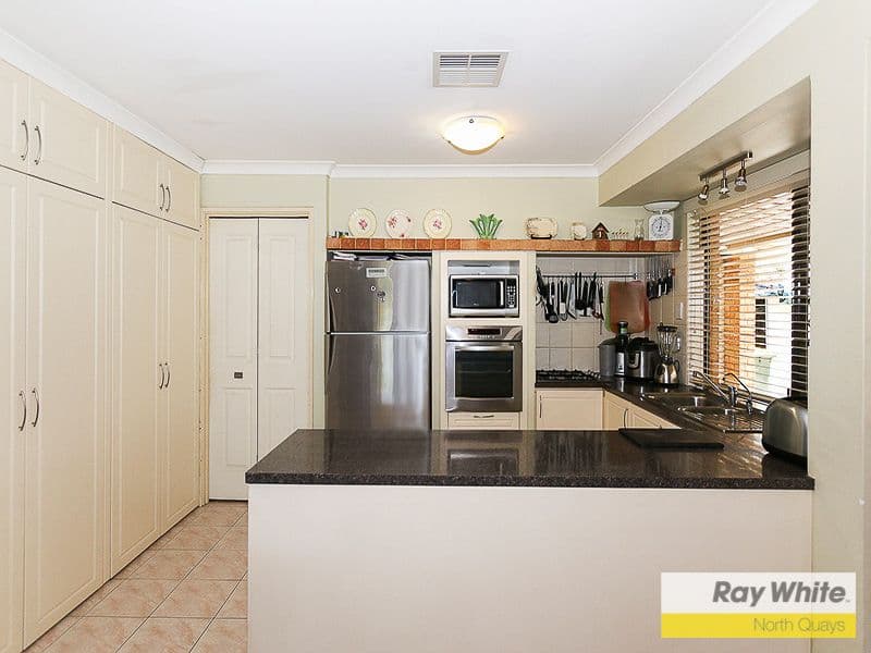 6 Claredon Court, Alexander Heights WA 6064, Alexander Heights - Thumbnail 5