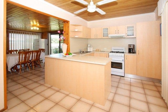137 Broadhurst Avenue, RESERVOIR VIC 3073, Reservoir - Thumbnail 7