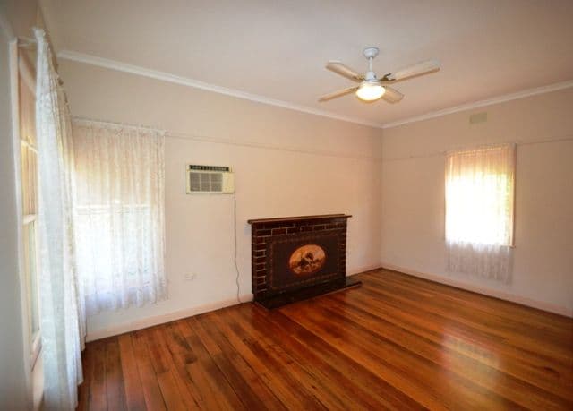 15 Tehan Street, SEYMOUR VIC 3660, Seymour - Thumbnail 5