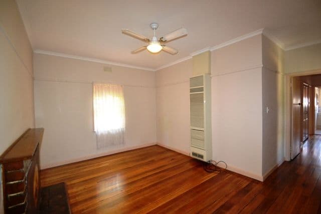 15 Tehan Street, SEYMOUR VIC 3660, Seymour - Thumbnail 6