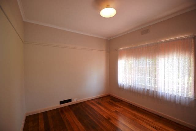 15 Tehan Street, SEYMOUR VIC 3660, Seymour - Thumbnail 8
