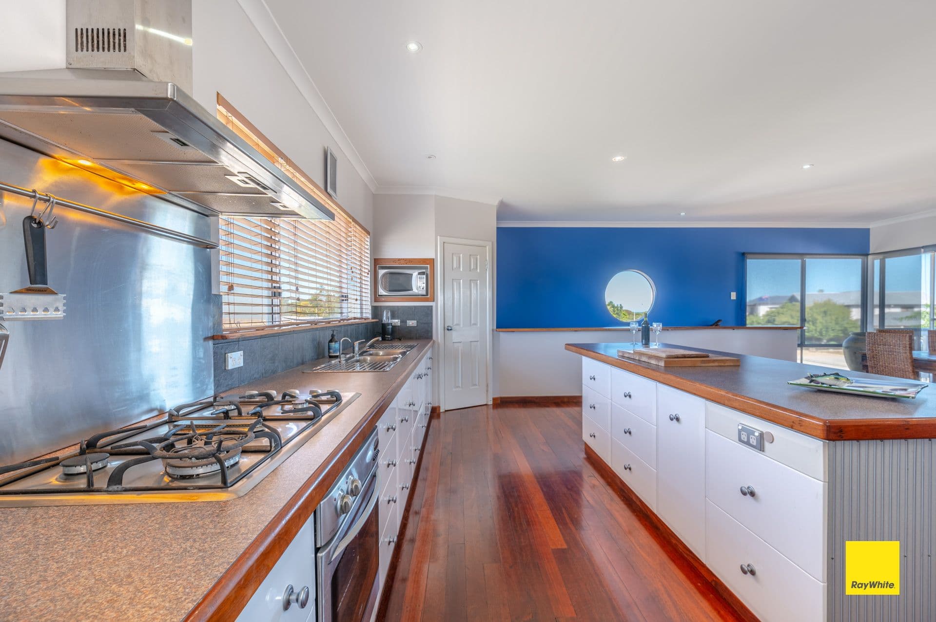 24 HARVEY Drive, Ledge Point WA 6043, Ledge Point - Thumbnail 3