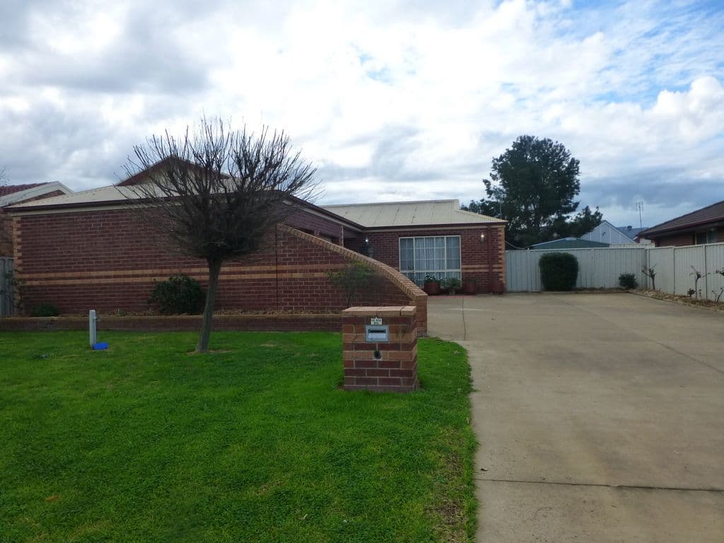 17 Alfred Avenue, Echuca VIC 3564, Echuca - Image 1