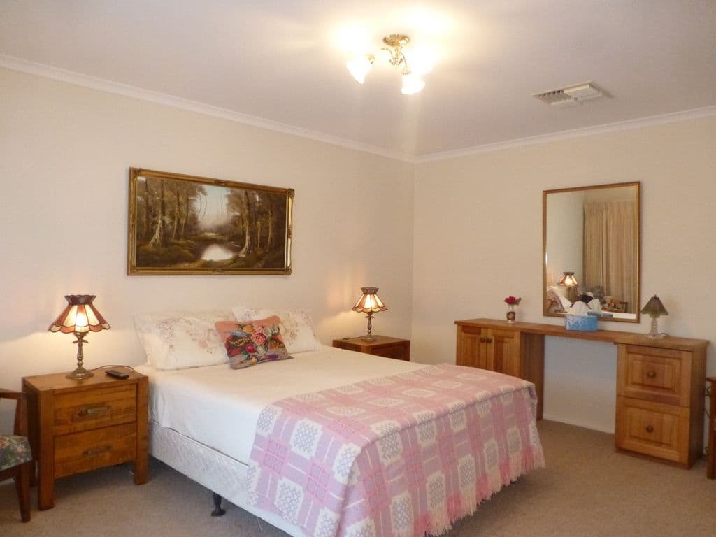 17 Alfred Avenue, Echuca VIC 3564, Echuca - Thumbnail 2