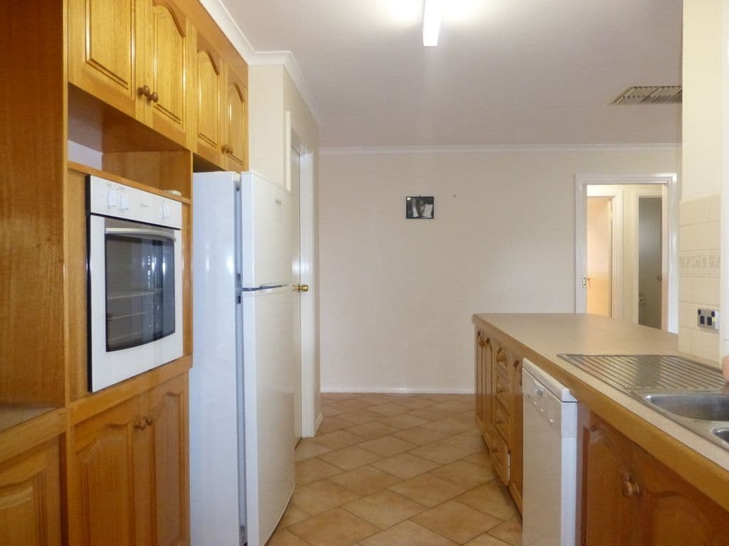 17 Alfred Avenue, Echuca VIC 3564, Echuca - Thumbnail 6