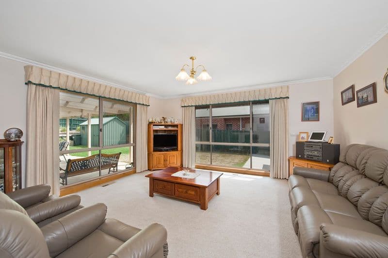 12 Evelyn Crescent, WARRNAMBOOL VIC 3280, Warrnambool - Thumbnail 3