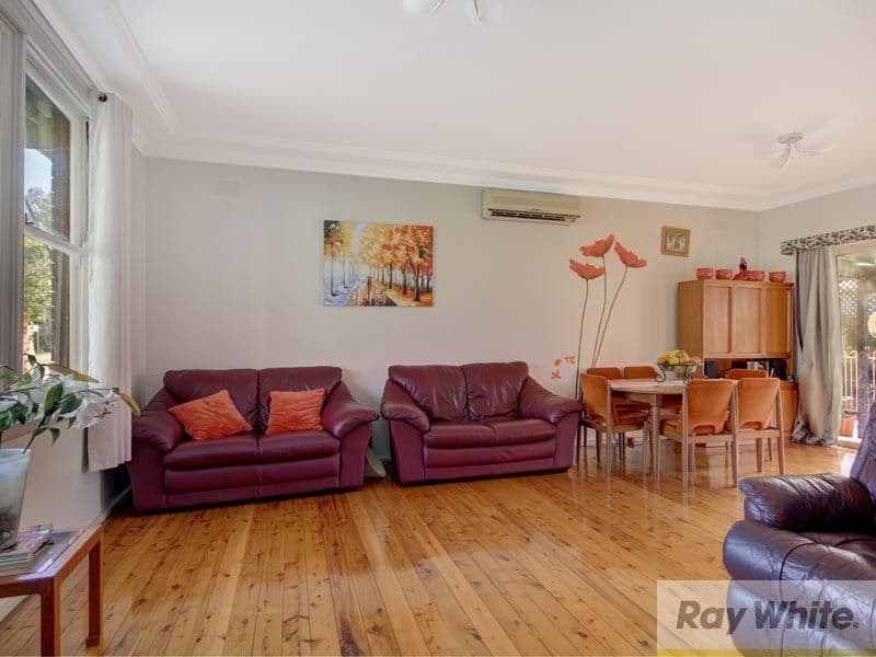 2e Chuter Avenue, MONTEREY NSW 2217, Monterey - Thumbnail 3