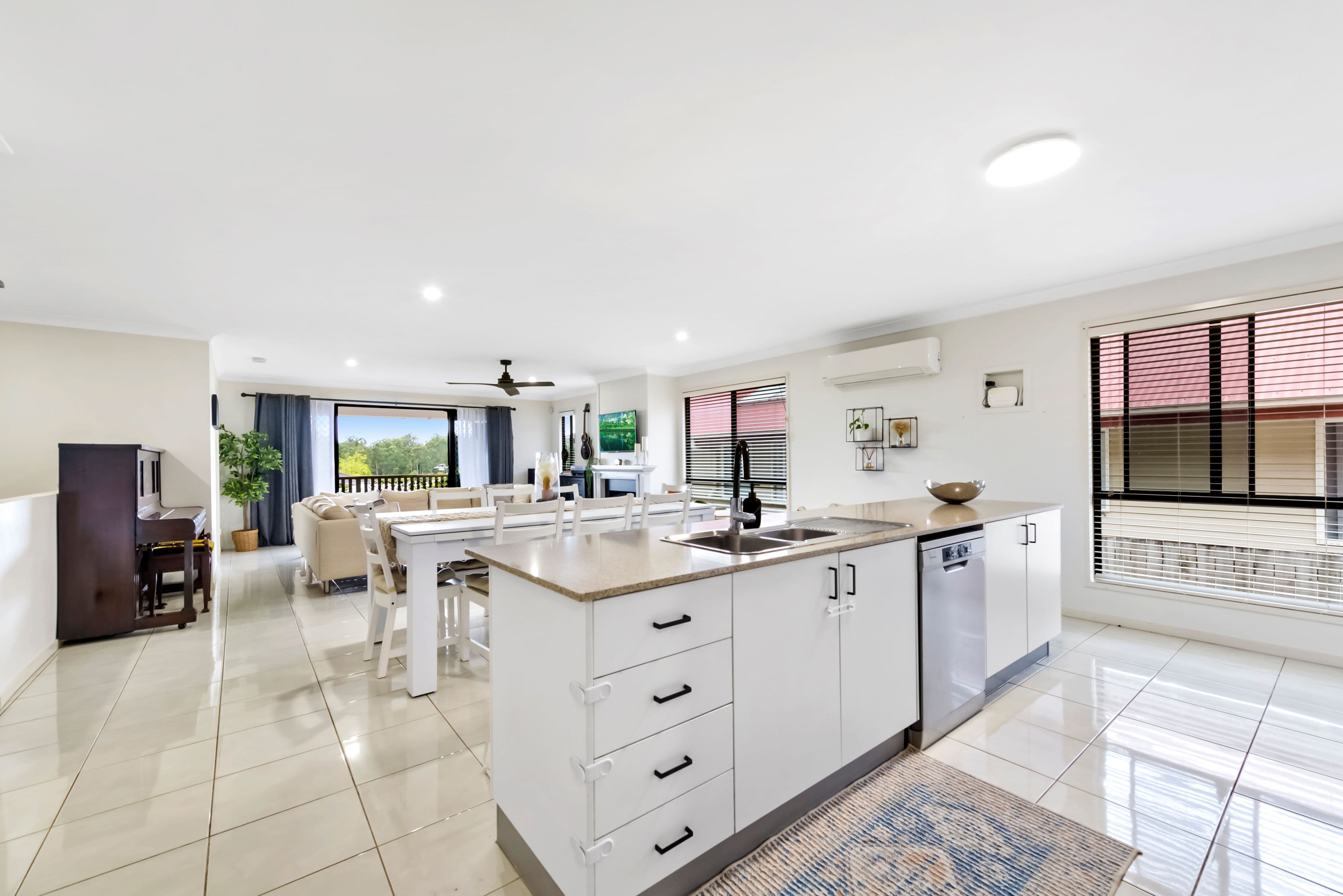 30 Silver Gull Street, Coomera QLD 4209, Coomera - Thumbnail 6