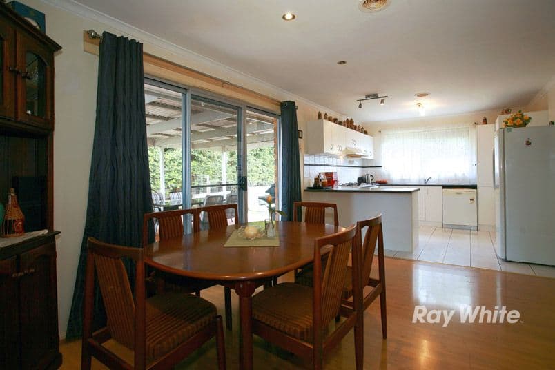 5 Huon Park Road, CRANBOURNE NORTH VIC 3977, Cranbourne North - Thumbnail 6