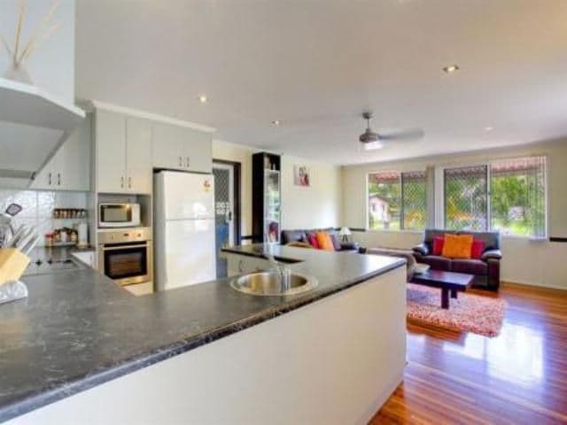 32 Bauhinia Street, CRANBROOK QLD 4814, Cranbrook - Thumbnail 3