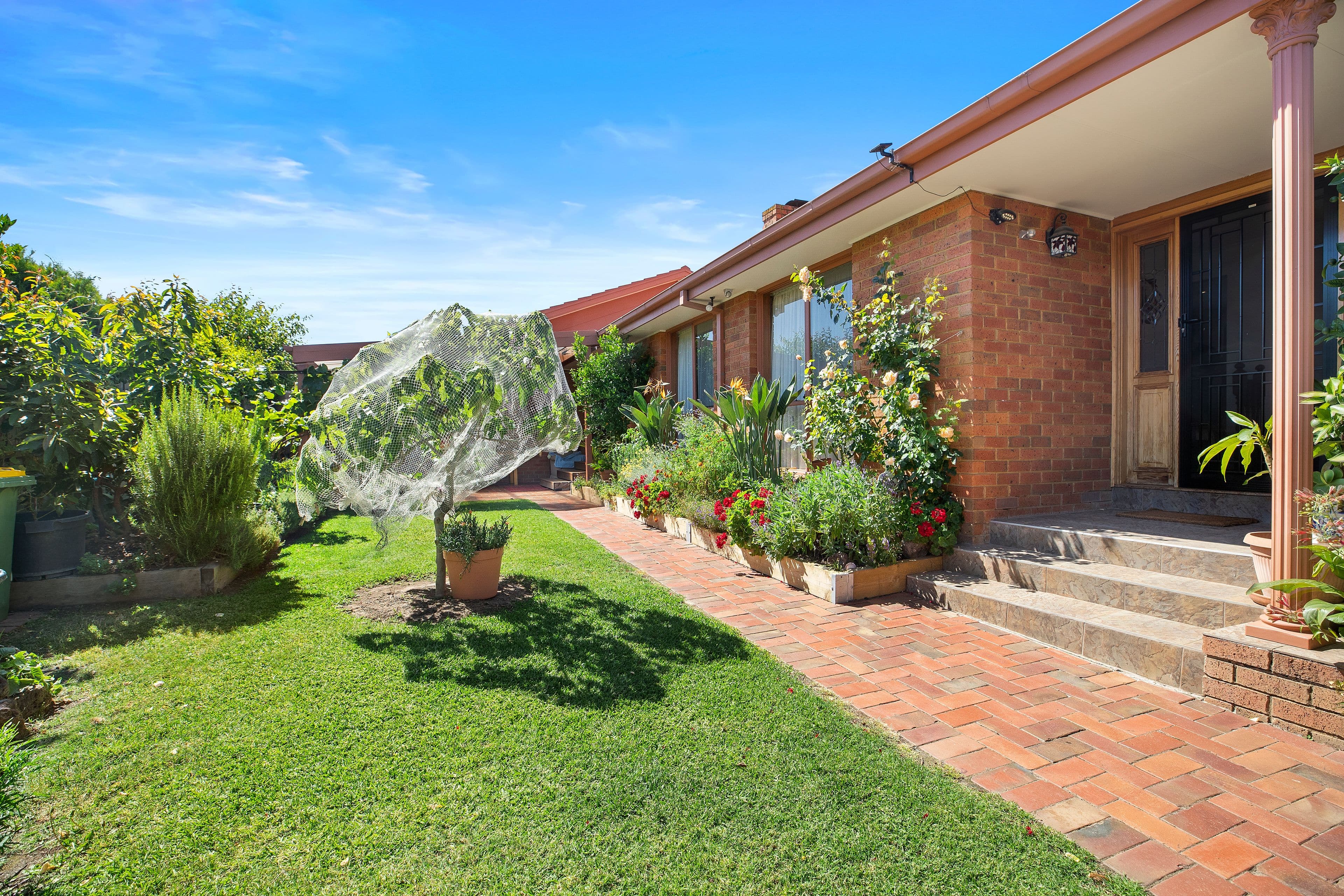 100 Dandelion Drive, Rowville VIC 3178, Rowville - Thumbnail 2