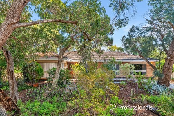 10 Cameron Close, Lesmurdie WA 6076, Lesmurdie - Image 1