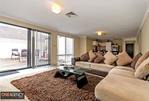 212A Holbeck Street, Doubleview, Doubleview - Image 1