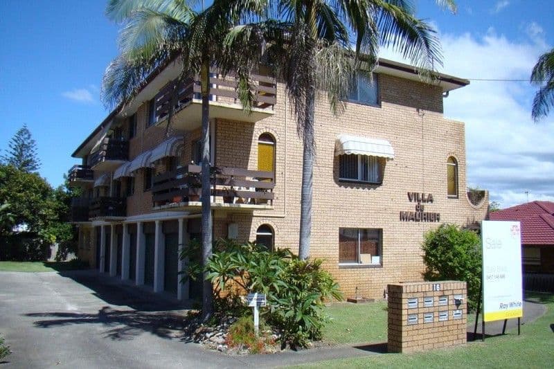 1 'Villa De Maurier', 16 Thirteenth Avenue, PALM BEACH QLD 4221, Palm Beach - Thumbnail 2