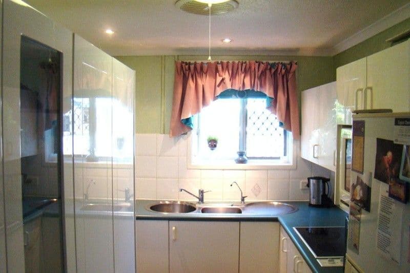 1 'Villa De Maurier', 16 Thirteenth Avenue, PALM BEACH QLD 4221, Palm Beach - Thumbnail 5