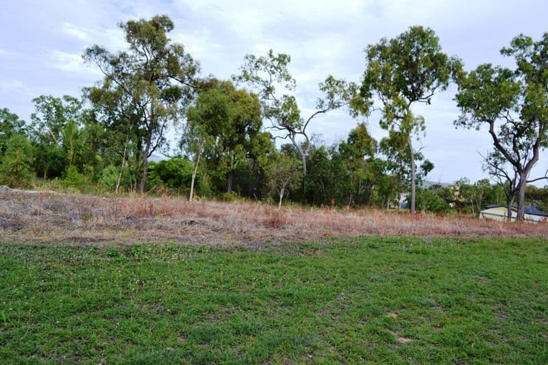 13 Rattray Avenue, Hideaway Bay QLD 4800, Hideaway Bay - Thumbnail 2