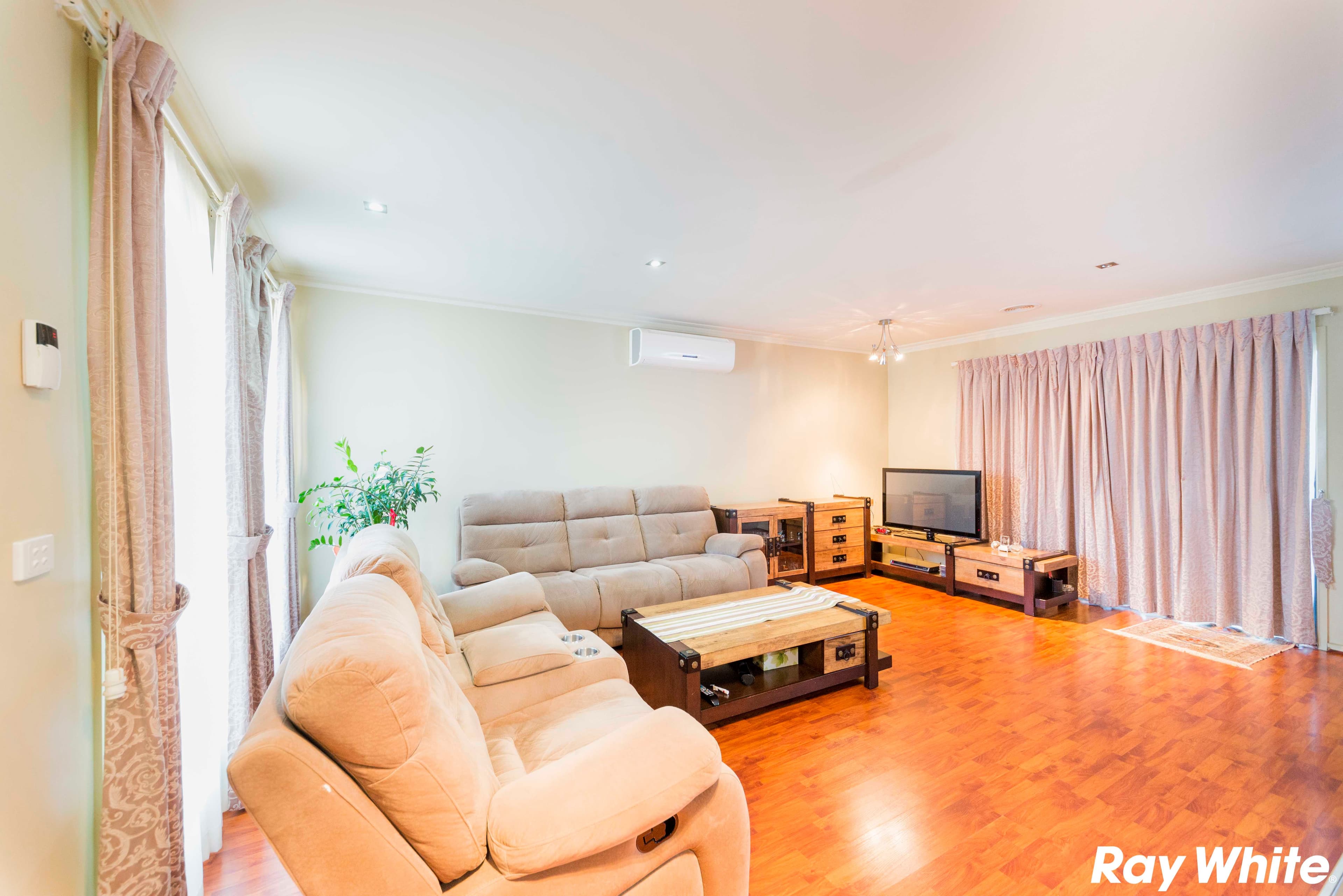 73 Somerville Road, Hampton Park VIC 3976, Hampton Park - Thumbnail 2