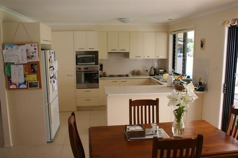 82 Melbourne Avenue, GLENROY VIC 3046, Glenroy - Thumbnail 4