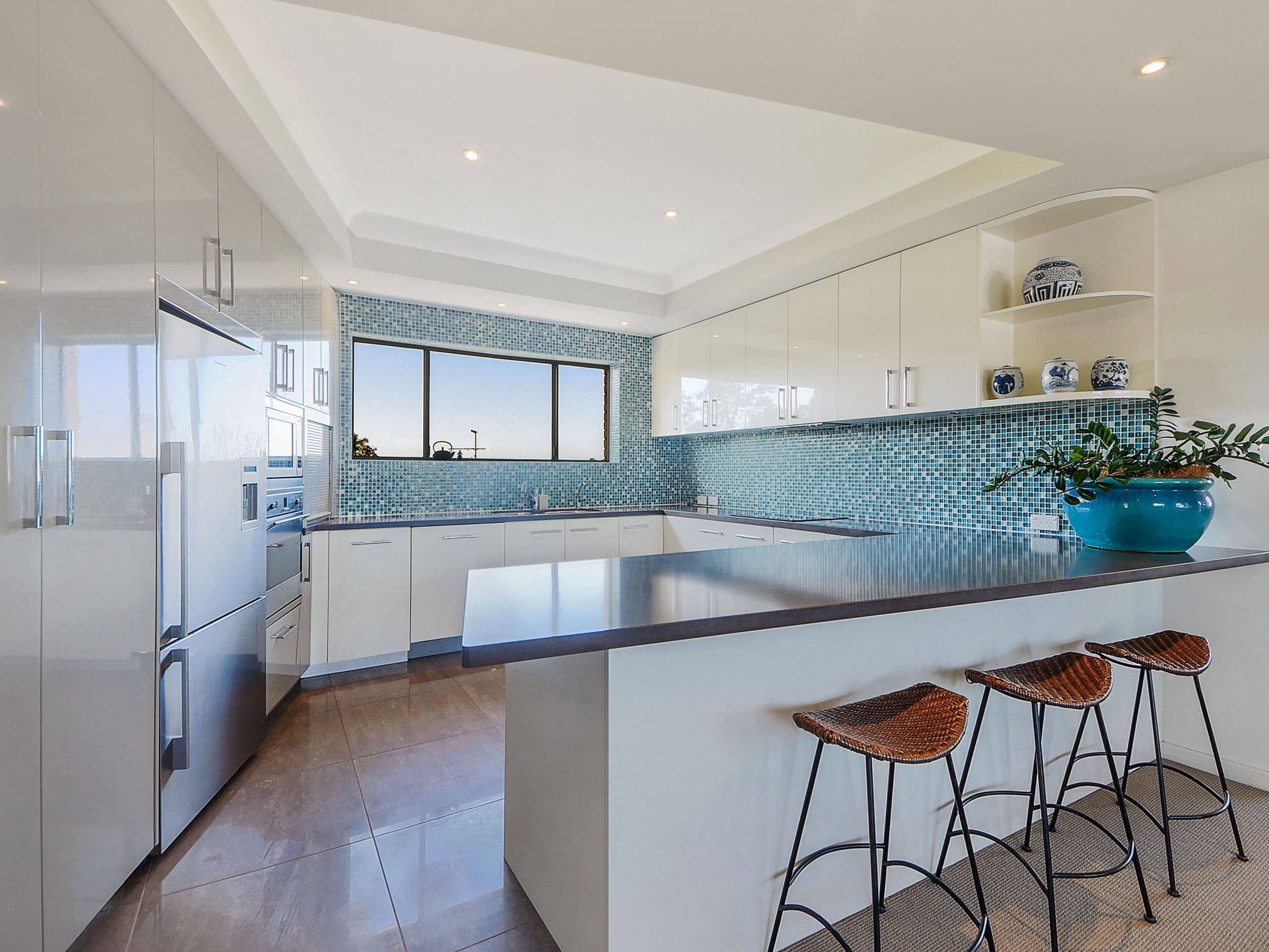 16 Glenfern Avenue, Kedron QLD 4031, Kedron - Thumbnail 4