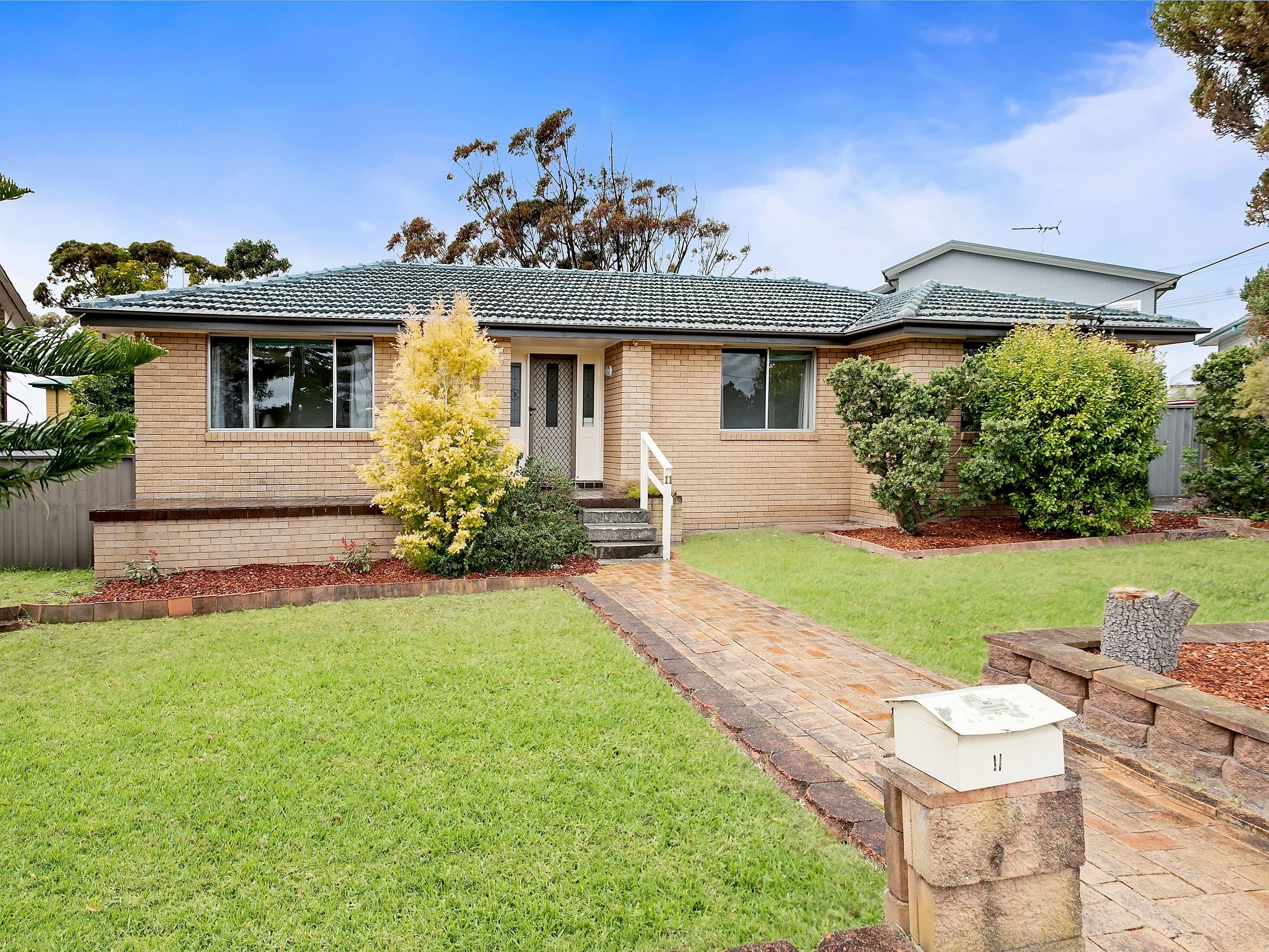 11 Laurina Avenue, Helensburgh - Image 1