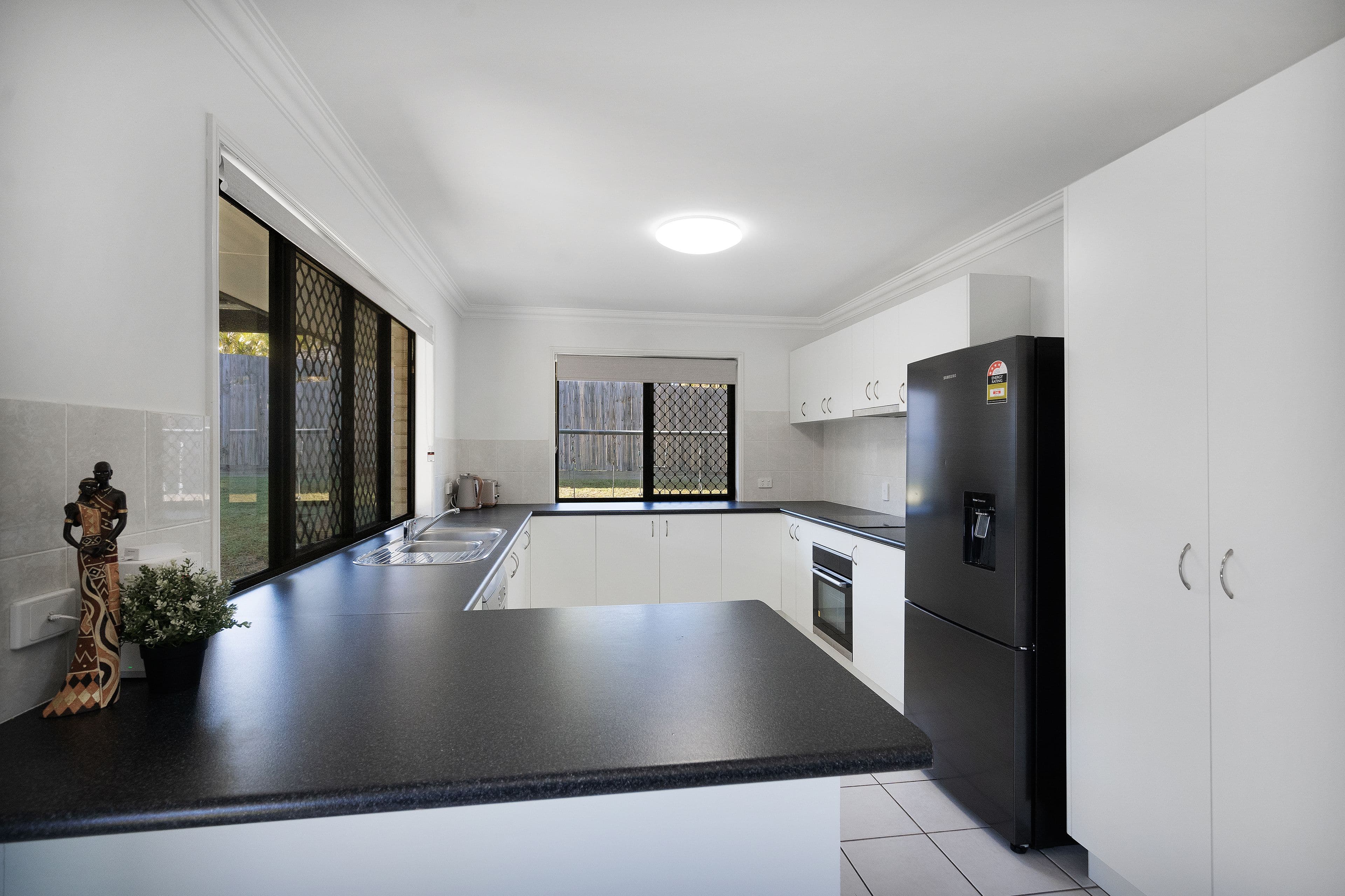 5 Nadine Place, Deception Bay QLD 4508, Deception Bay - Thumbnail 2