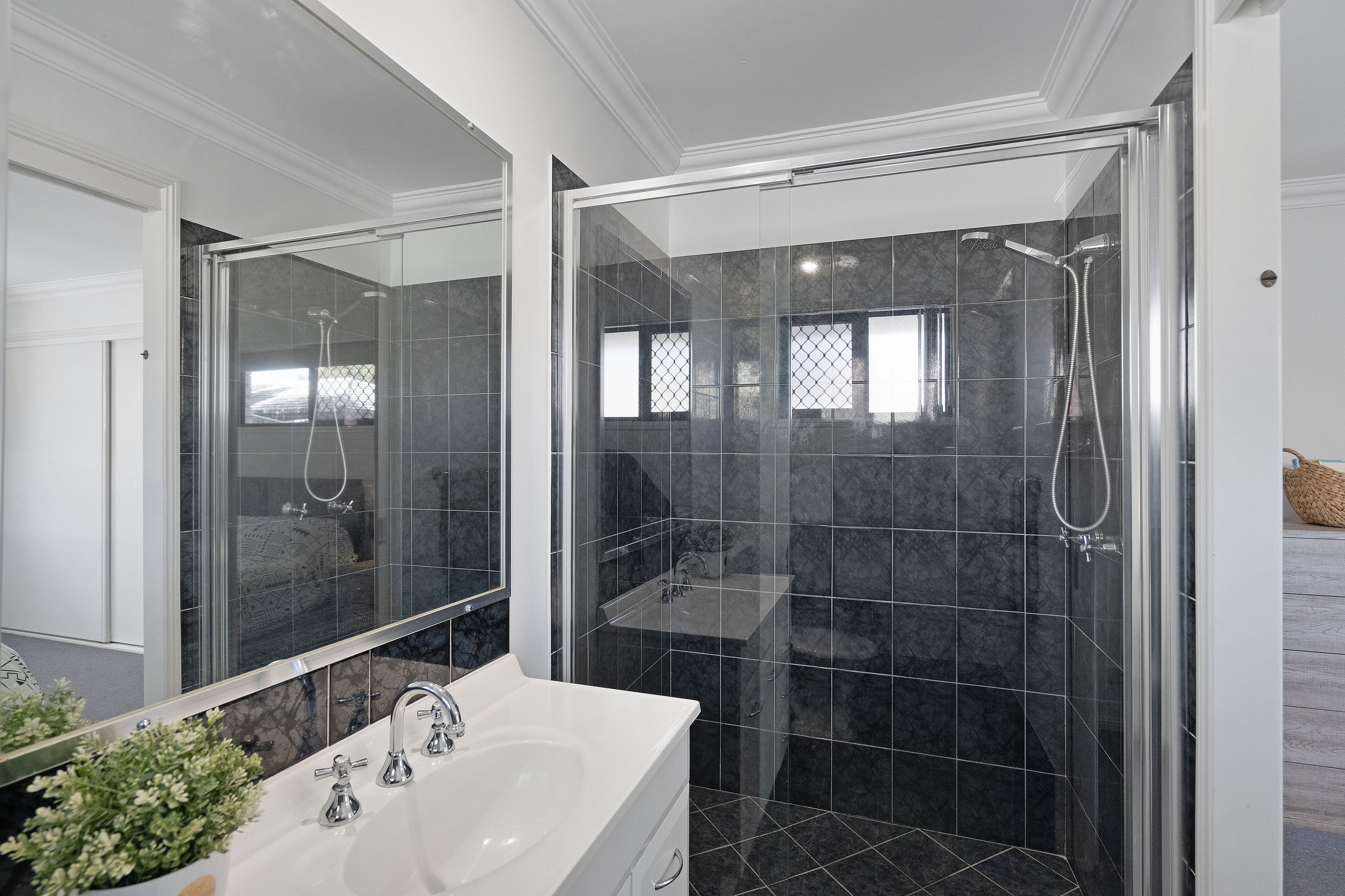 5 Nadine Place, Deception Bay QLD 4508, Deception Bay - Thumbnail 6