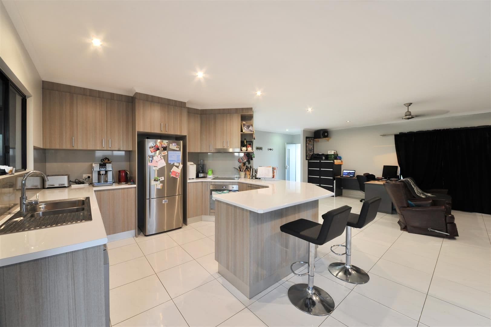 10 Figtree Street, PROSERPINE QLD 4800, Proserpine - Thumbnail 2