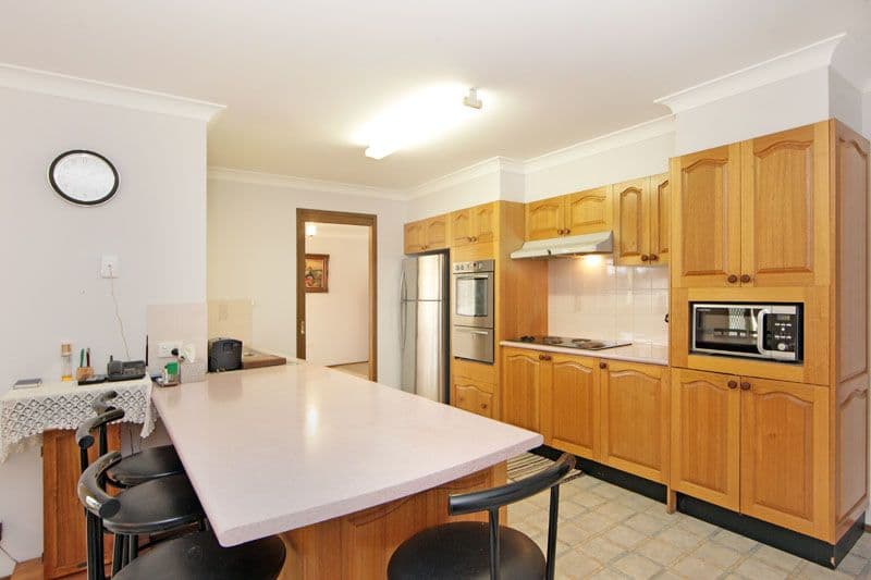 5 Oxford Drive, LAKE HAVEN NSW 2263, Lake Haven - Thumbnail 2