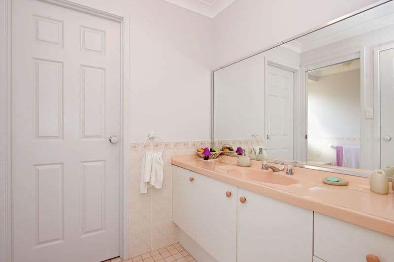 5 Oxford Drive, LAKE HAVEN NSW 2263, Lake Haven - Thumbnail 7