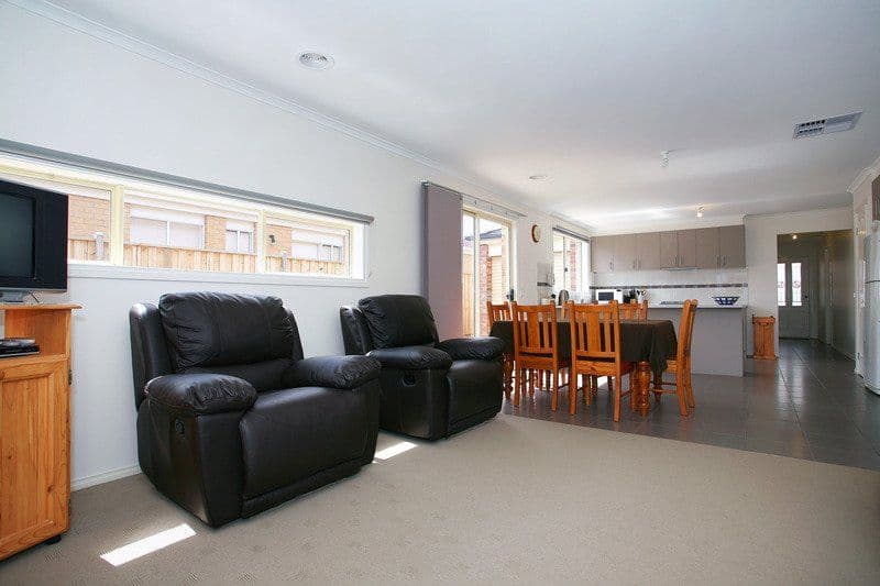 23 Bushranger Boulevard, CRANBOURNE VIC 3977, Cranbourne East - Thumbnail 6
