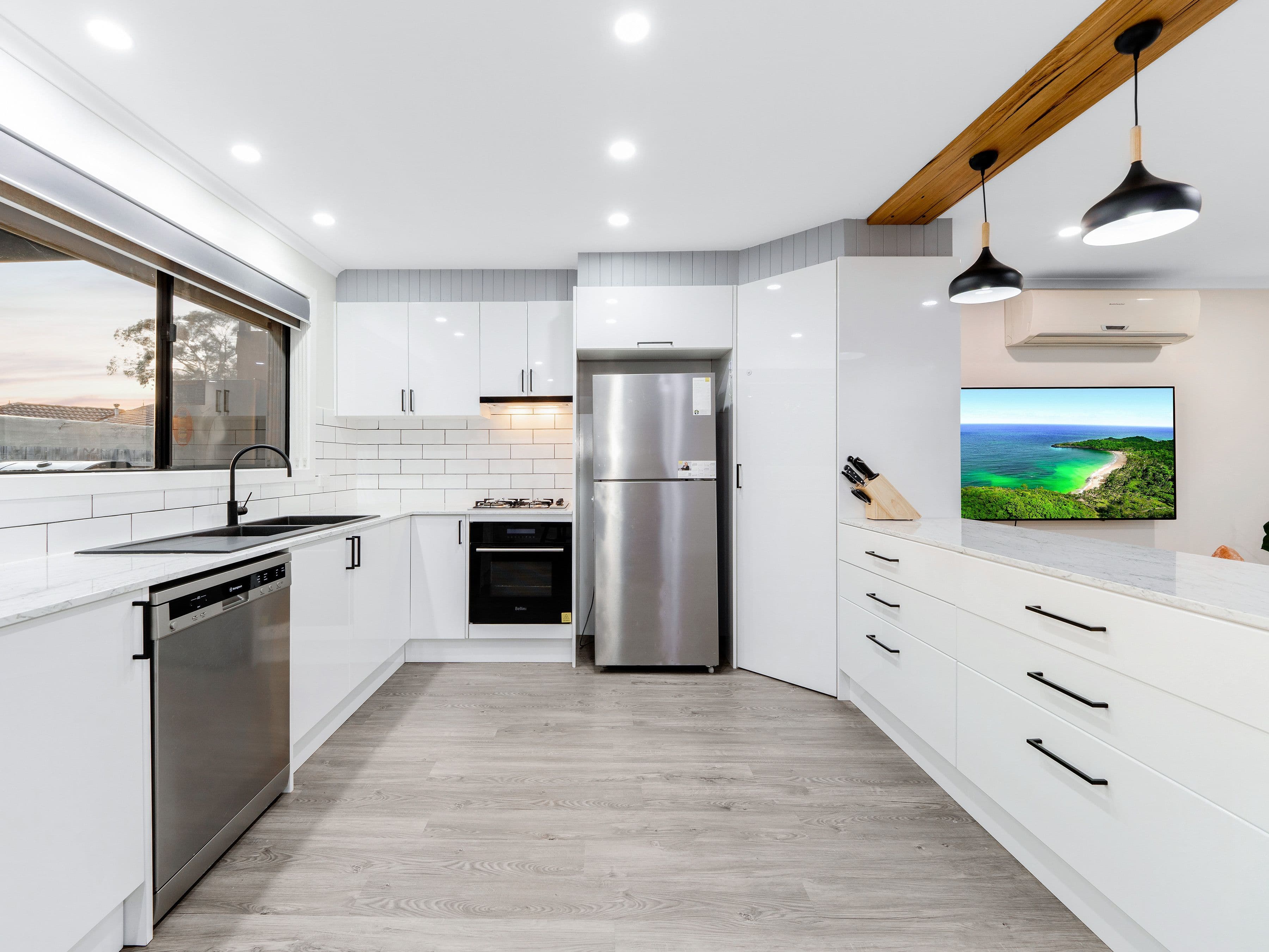 11 Natalie Court, Cranbourne West VIC 3977, Cranbourne West - Thumbnail 2