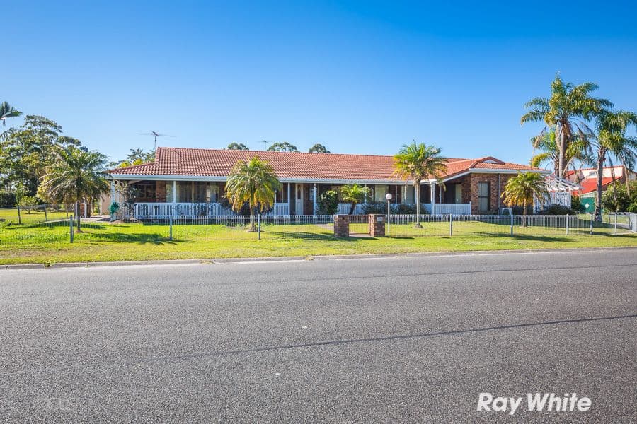 1 Flamingo Drive, Banksia Beach QLD 4507, Banksia Beach - Thumbnail 2