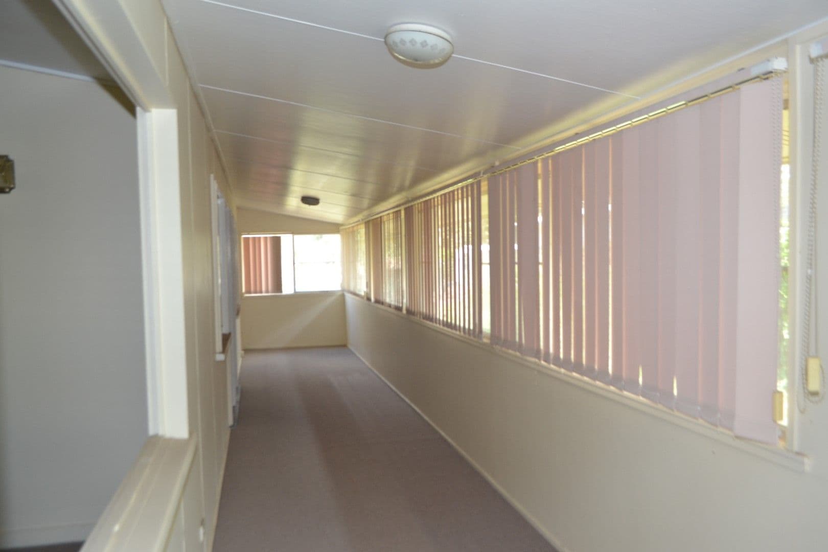 11 Raglan Street, Mount Larcom QLD 4695, Mount Larcom - Thumbnail 6