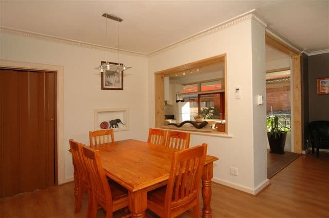 12 Sandra Avenue, TEA TREE GULLY SA 5091, Tea Tree Gully - Thumbnail 3