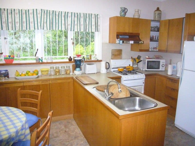 9 Baty Street, ST LUCIA QLD 4067, St Lucia - Thumbnail 2