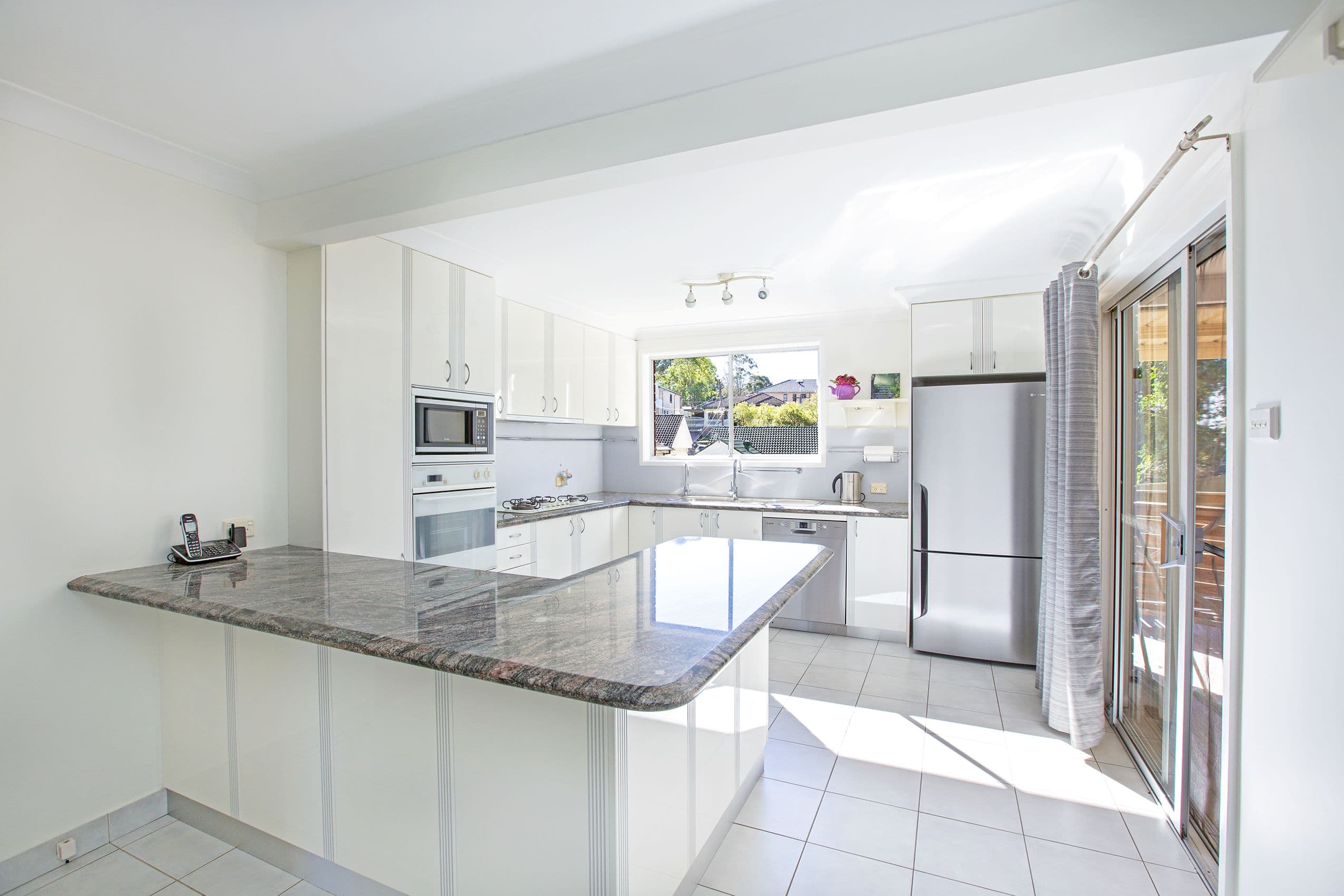 34 Donington Avenue, Georges Hall - Thumbnail 3