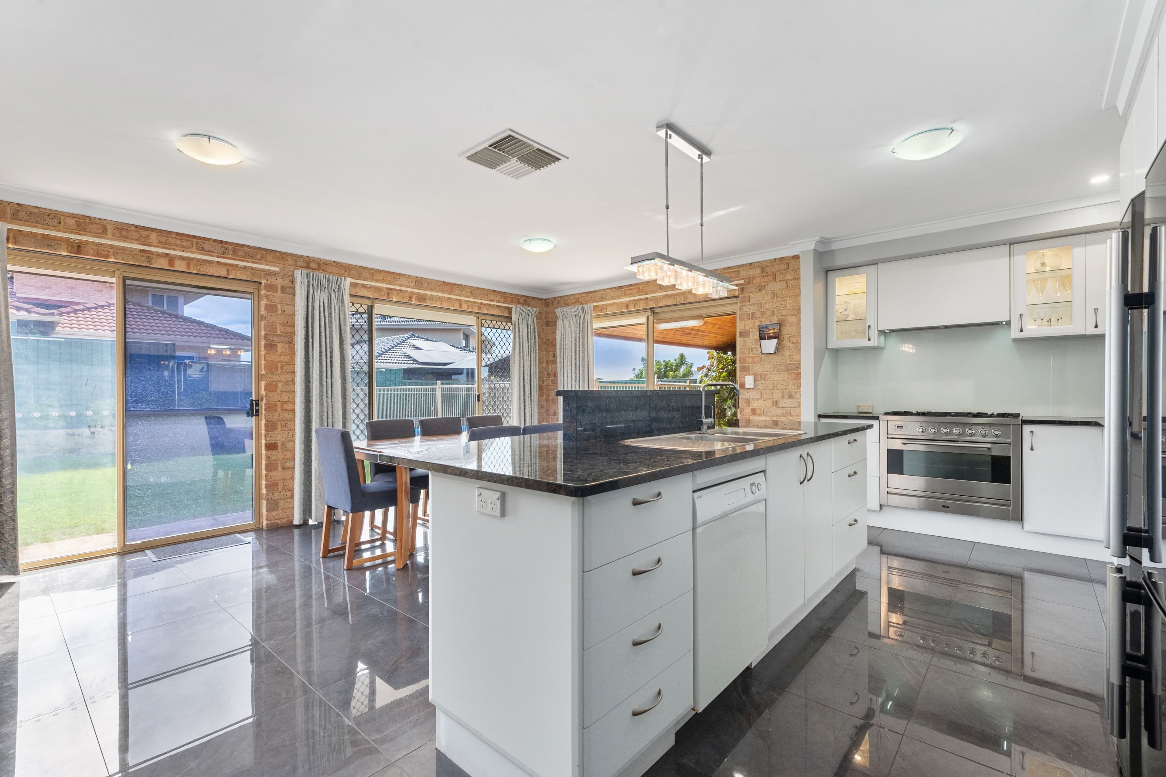 6 Calais Way, Sorrento WA 6020, Sorrento - Thumbnail 5