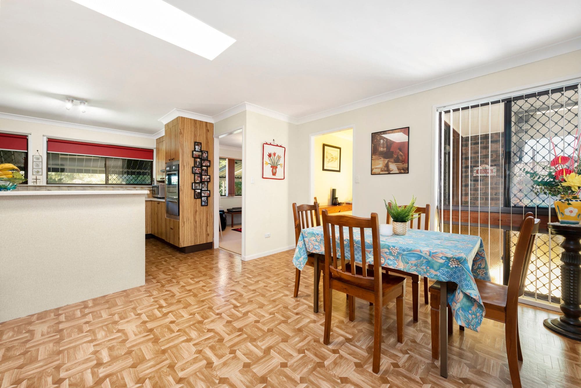 9 Ambrosius Street, Carindale QLD 4152, Carindale - Thumbnail 5