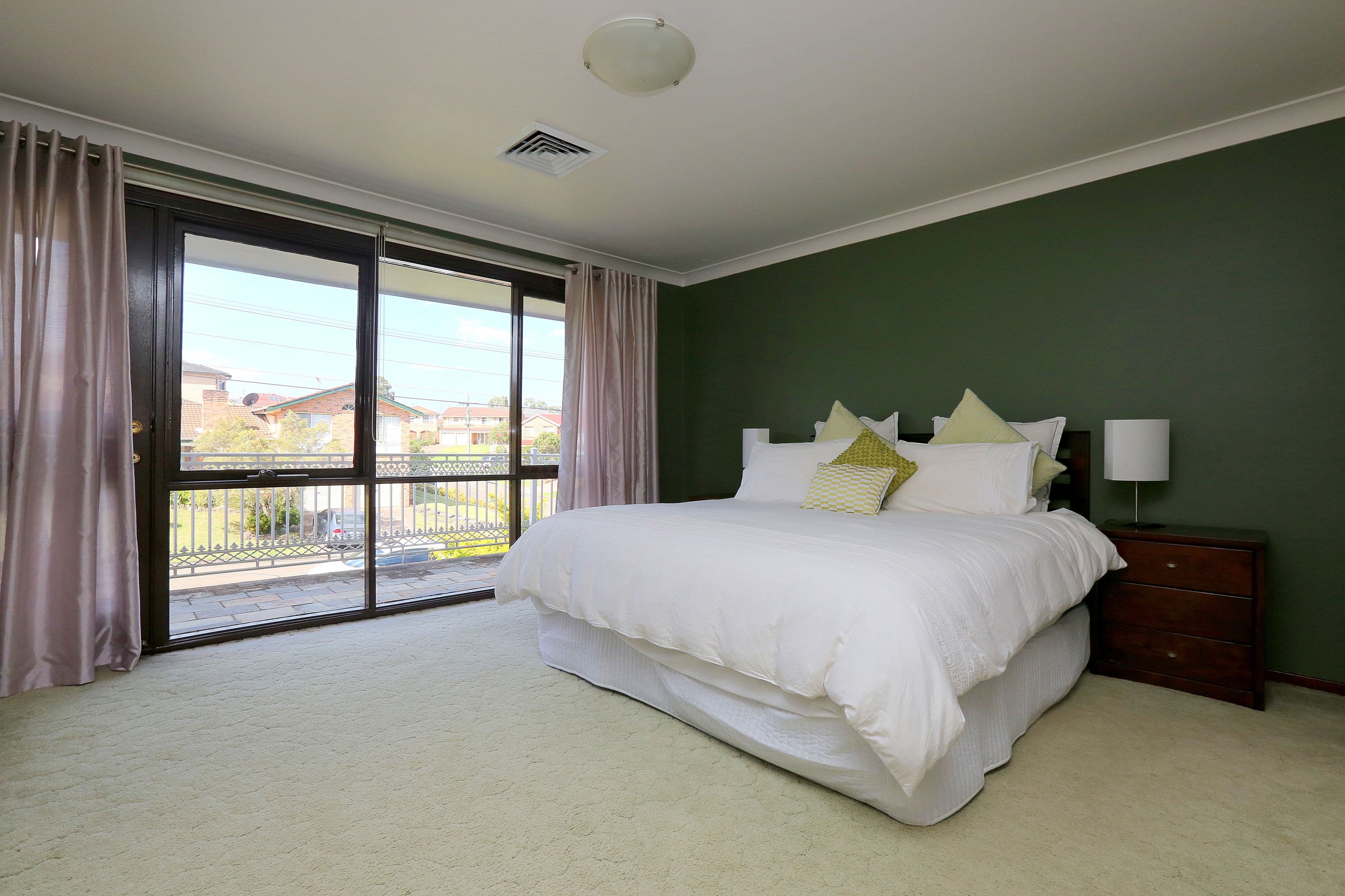 100 Lucinda Avenue, Bass Hill - Thumbnail 8