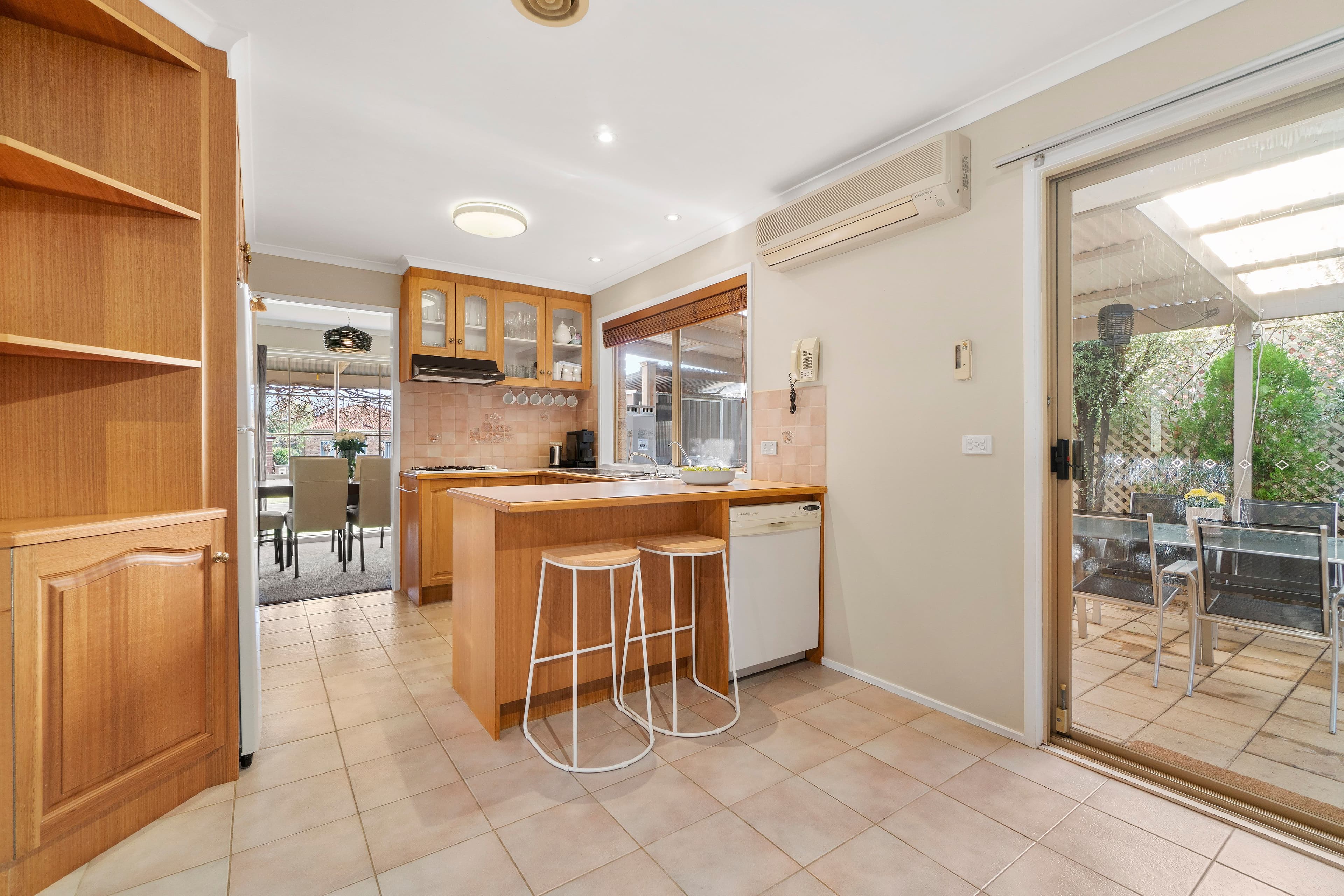 1 Jenna Court, Rowville VIC 3178, Rowville - Thumbnail 3