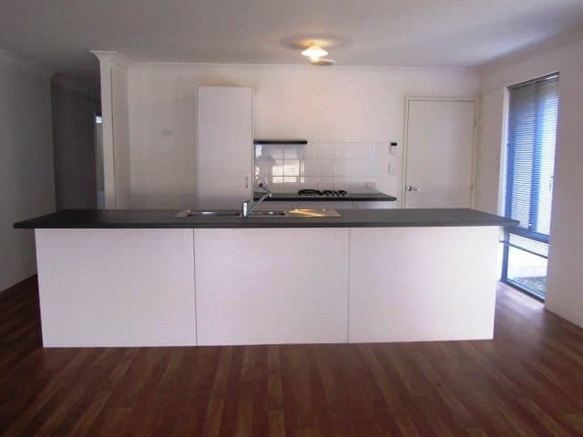 16 Antrim Way, Bertram WA 6167, Bertram - Thumbnail 2