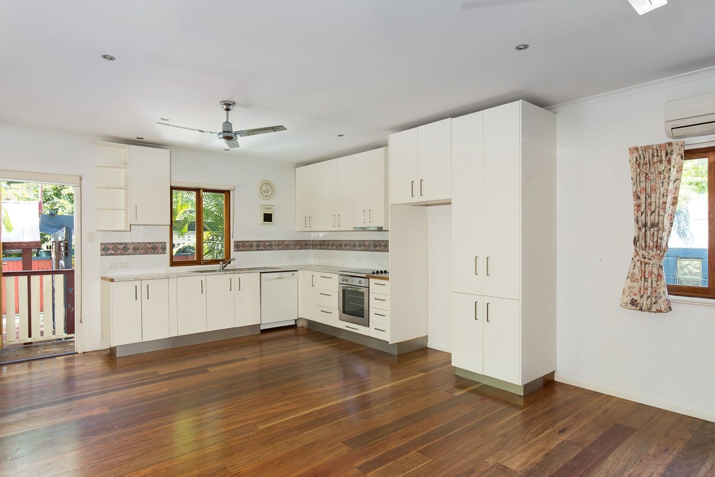 57 Bolan Street, Bulimba QLD 4171, Bulimba - Thumbnail 2