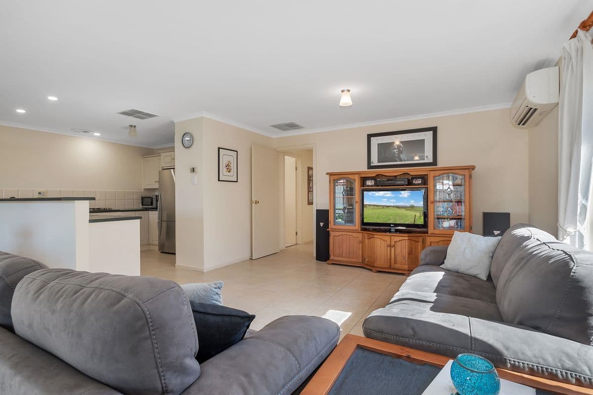 14 Cranmore Avenue, Craigmore SA 5114, Craigmore - Thumbnail 4