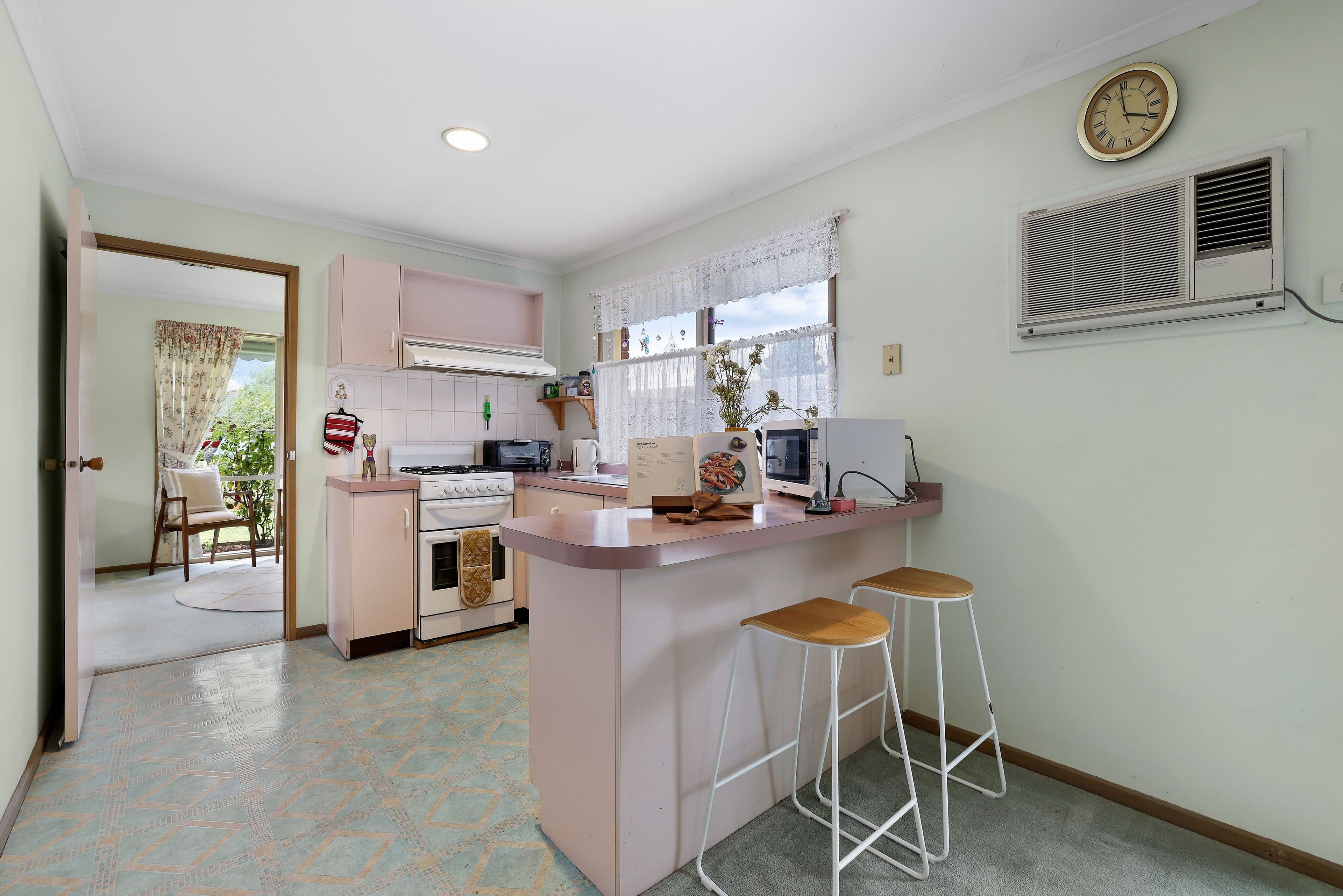 10 Glenlea Close, Rowville VIC 3178, Rowville - Thumbnail 4