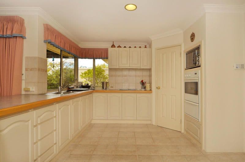 26 Trigger Plant Avenue, ELLENBROOK WA 6069, Ellenbrook - Thumbnail 3